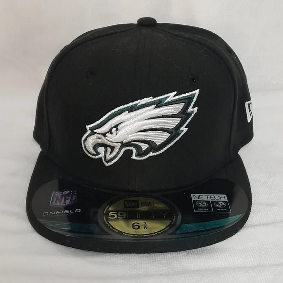 New Era 59Fifty Philadelphia Eagles NFL Black On Field Hat Cap Youth size  3/8